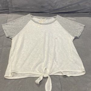 This has never been worn, still has the tag and everything